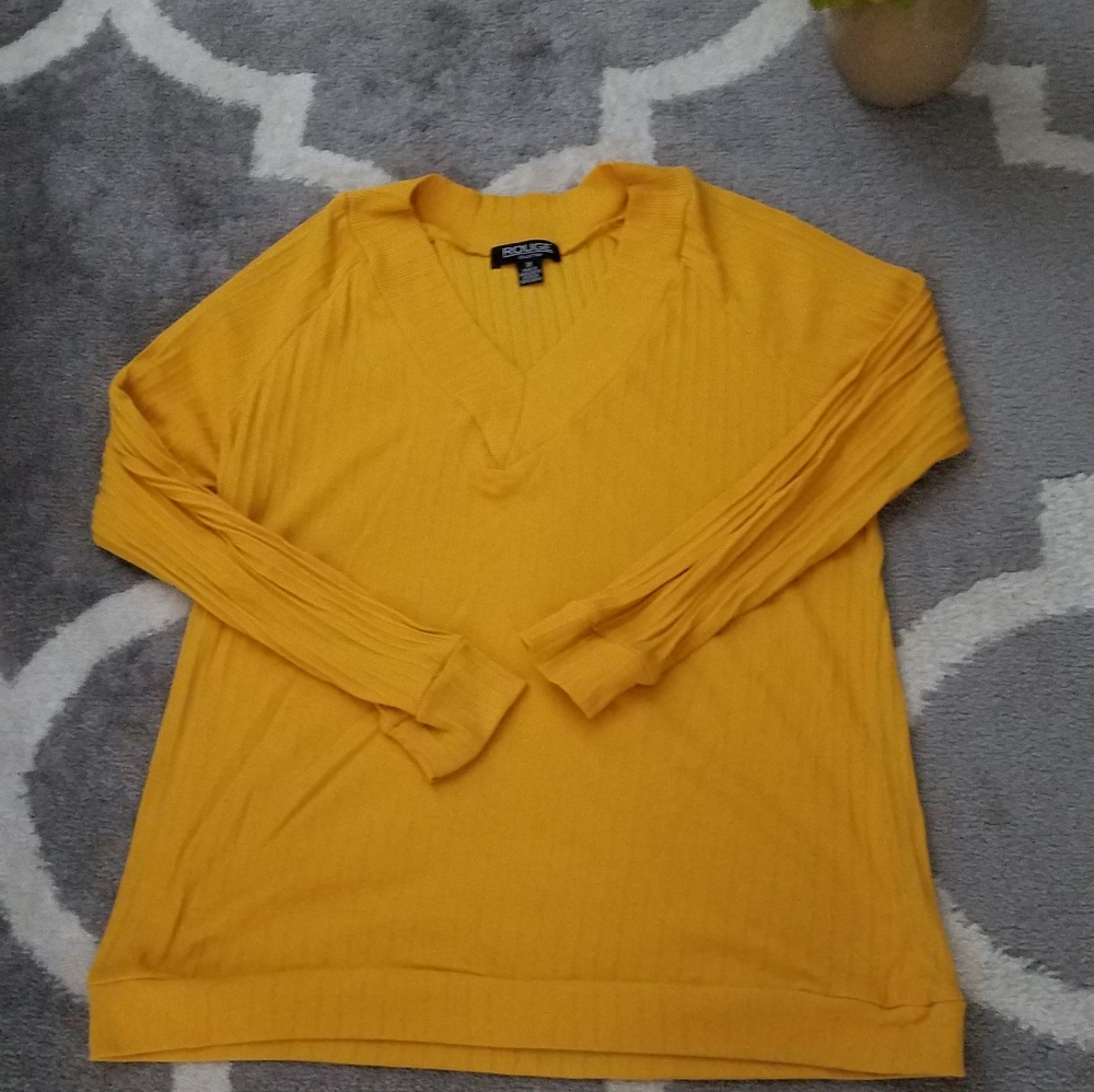 Ribbed knit pullover